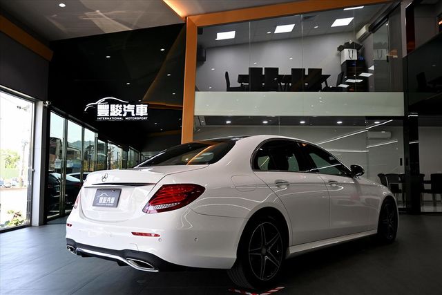 BENZ E300  第4張相片