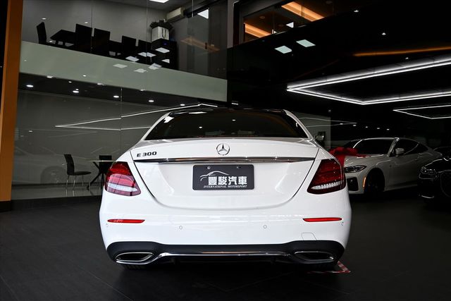 BENZ E300  第5張相片