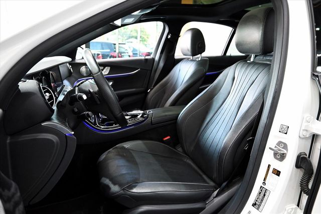BENZ E300  第9張相片