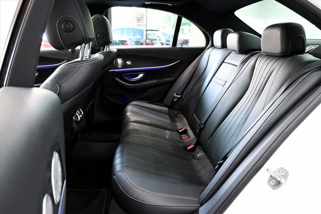 BENZ E300  第11張相片