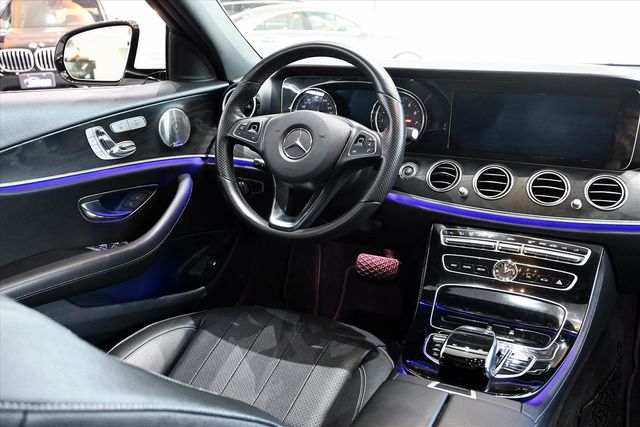 BENZ E300  第14張相片