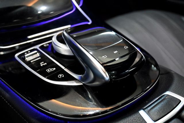 BENZ E300  第15張相片