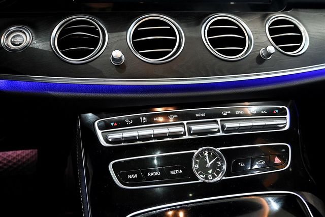 BENZ E300  第16張相片