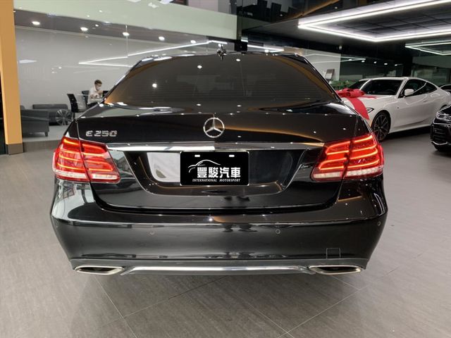 豐駿國際 總代理 車況漂亮 超低里程  第5張相片
