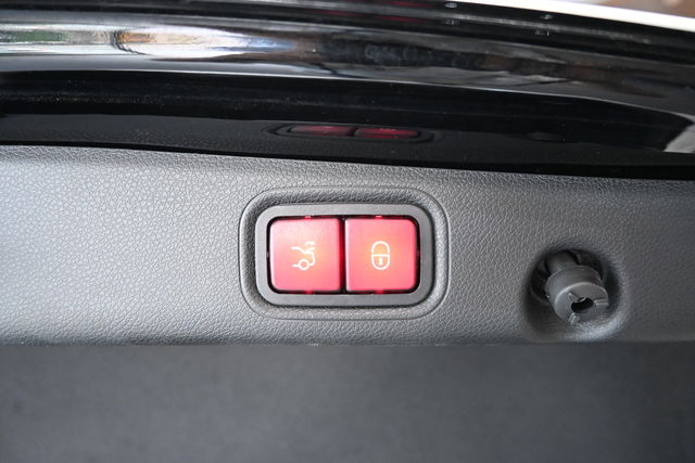 豐駿三峽17賓士E300AMG62110  第13張相片