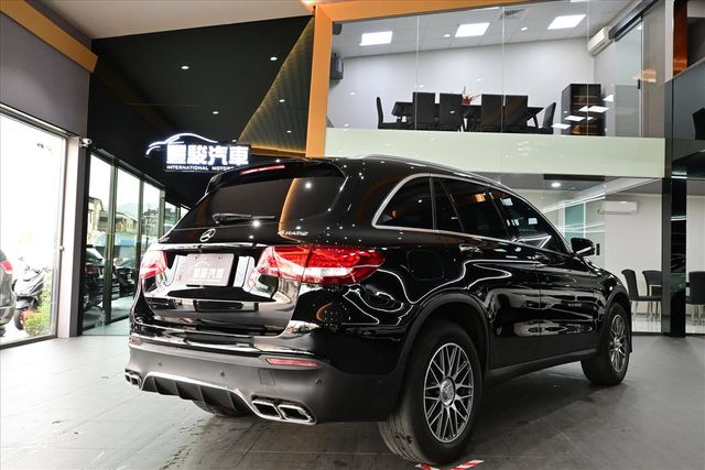 BENZ GLC300  第2張相片