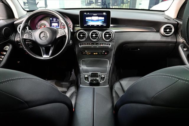 BENZ GLC300  第8張相片