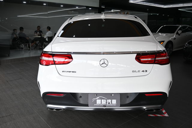 BENZ GLE43  第5張相片