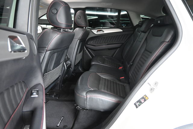 BENZ GLE43  第9張相片