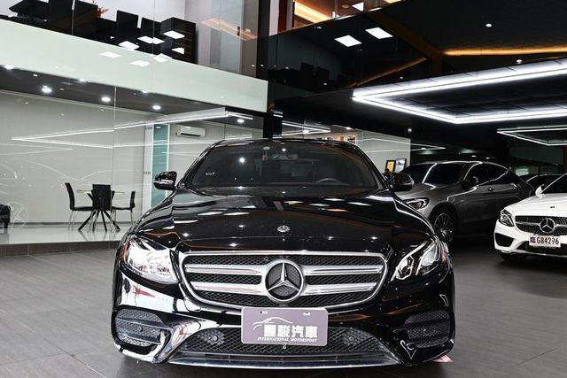 BENZ E300  第2張相片