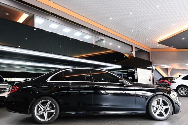 BENZ E300  第3張相片