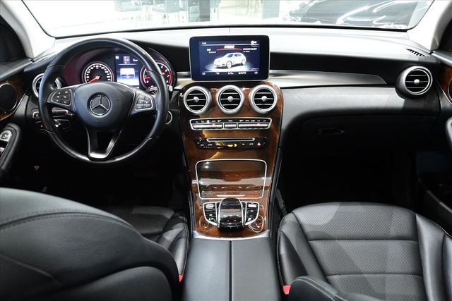 BENZ GLC300  第6張相片