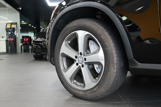 BENZ GLC300  第20張相片