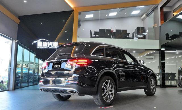 GLC300 AMG 全景 LED頭燈  第17張相片