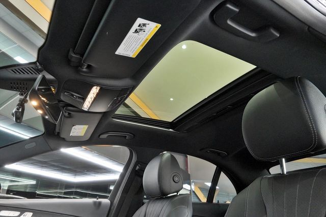 E300 AMG 柏林之音 大螢幕  第5張相片