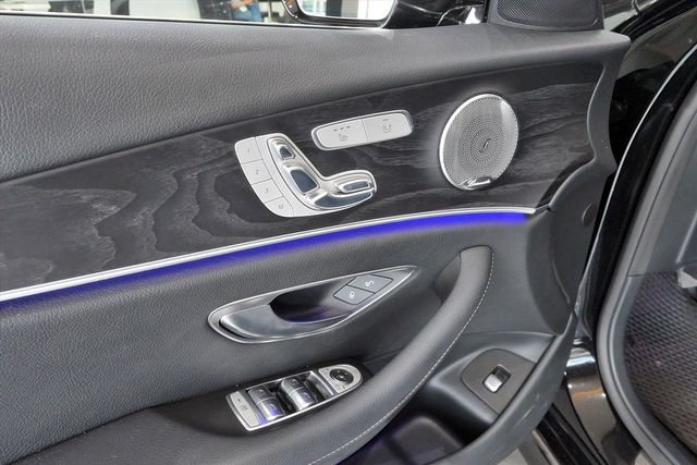 E300 AMG 柏林之音 大螢幕  第7張相片
