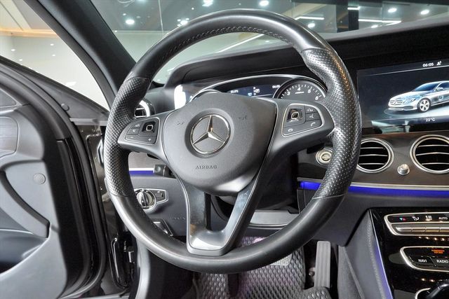 E300 AMG 柏林之音 大螢幕  第8張相片