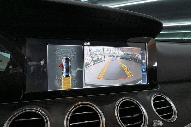 E300 AMG 柏林之音 大螢幕  第10張相片
