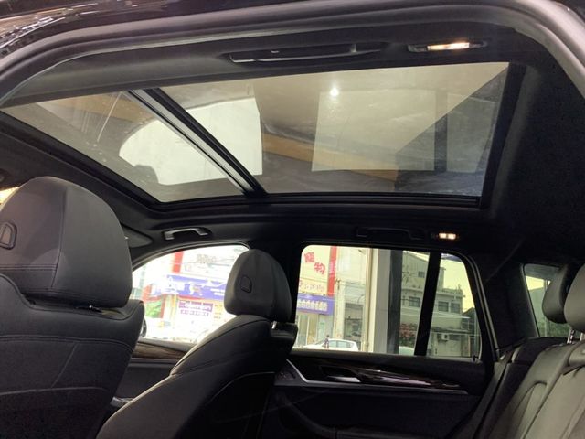 豐駿國際 X3 全景天窗 主動防護 現車  第7張相片