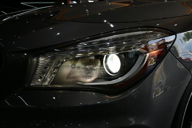 BENZ CLA250  第6張相片