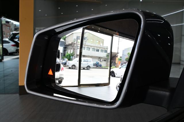 BENZ CLA250  第8張相片