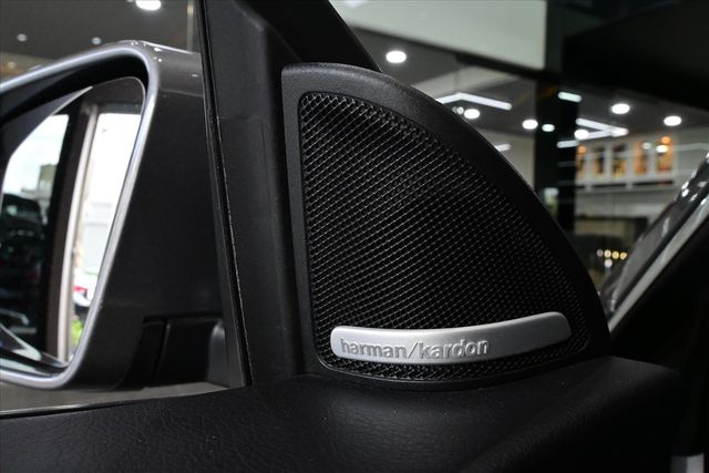 BENZ CLA250  第13張相片