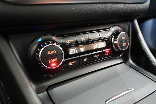 BENZ CLA250  第15張相片