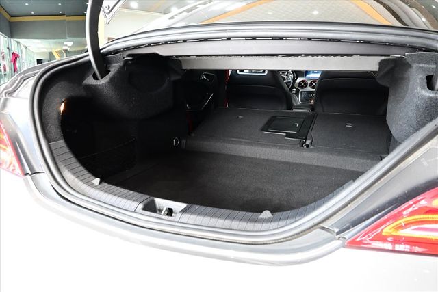 BENZ CLA250  第19張相片