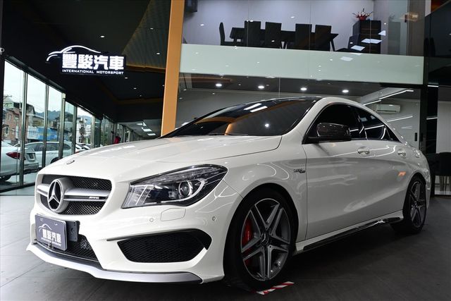 BENZ CLA45 AMG  第1張相片