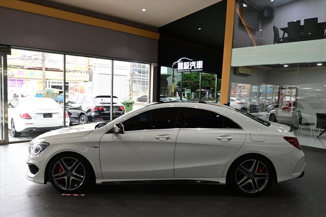 BENZ CLA45 AMG  第3張相片
