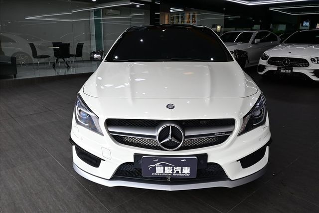 BENZ CLA45 AMG  第4張相片