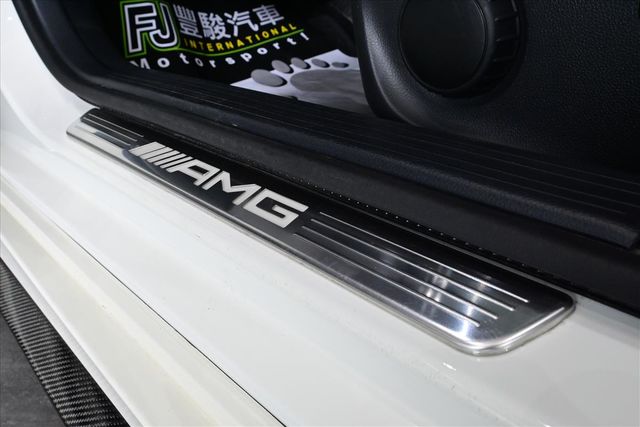 BENZ CLA45 AMG  第15張相片