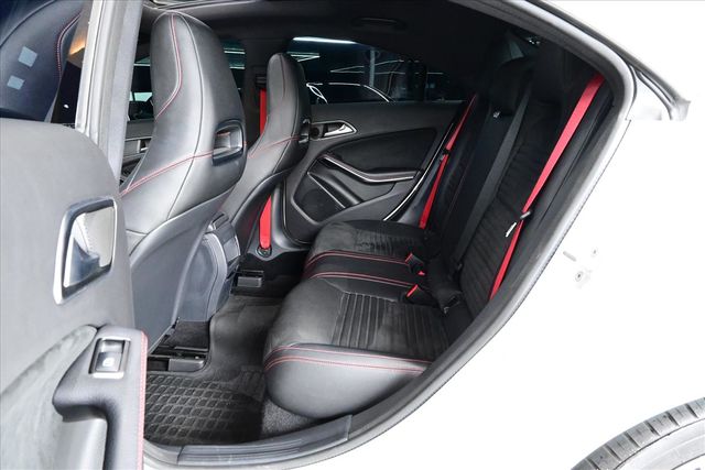 BENZ CLA45 AMG  第17張相片