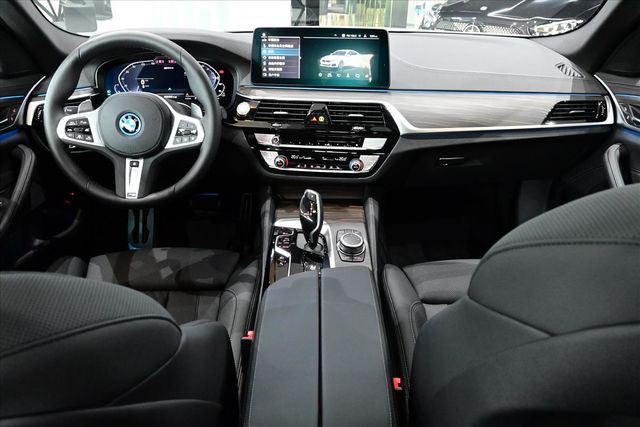 BMW 530  第9張相片