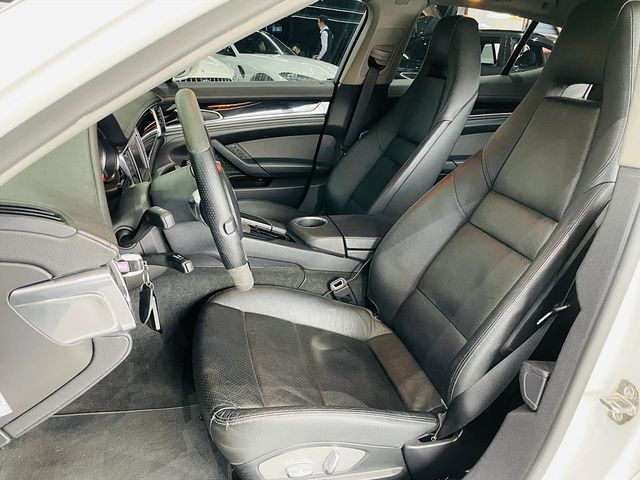 豐駿國際三峽 Panamera 3.6  第11張相片
