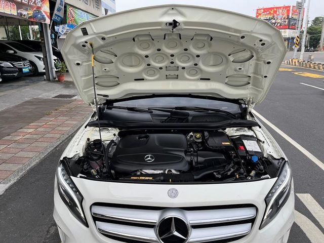 GLA200 1.6  總代理  第6張相片