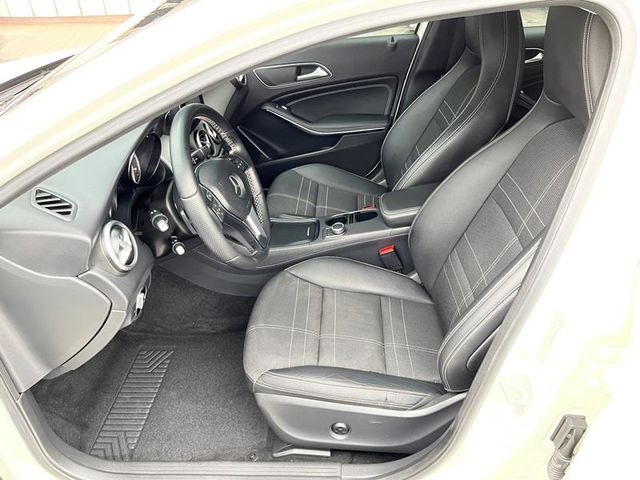 GLA200 1.6  總代理  第11張相片