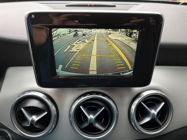 GLA200 1.6  總代理  第13張相片
