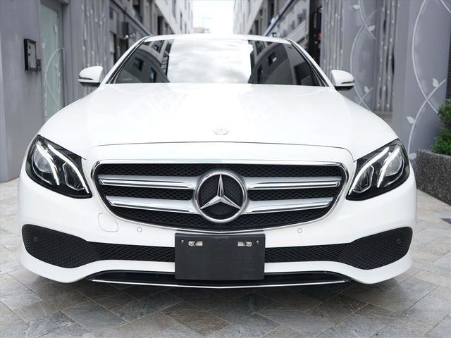 BENZ E200  第2張相片