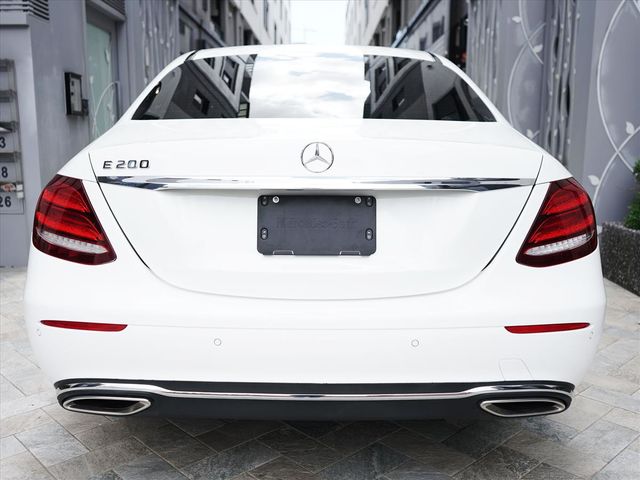BENZ E200  第5張相片