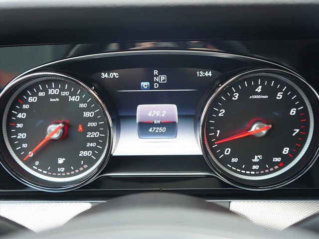 BENZ E200  第21張相片