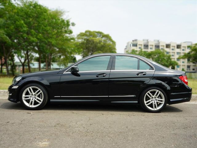 BENZ C250  第3張相片