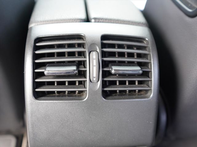 BENZ C250  第10張相片