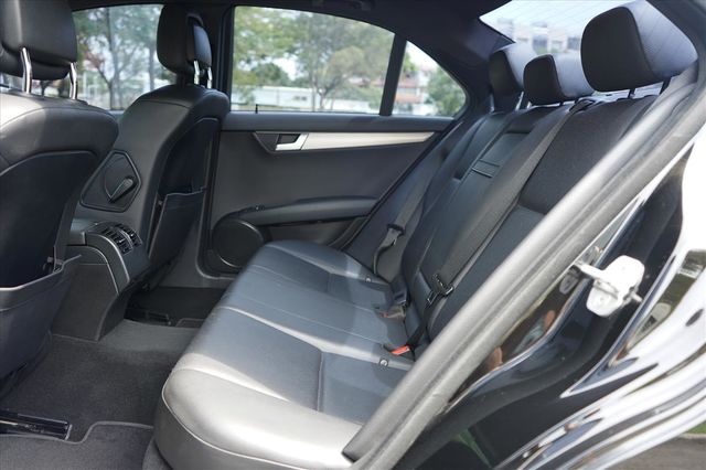 BENZ C250  第16張相片