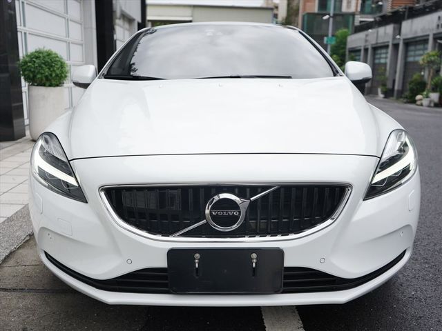 T3安全智尚版 全景天窗 跟車 車道偏移  第2張相片