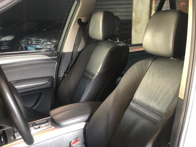 BMW X5  第13張相片