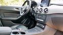 B200汽油版 全景天窗1.6渦輪一手車  第17張縮圖