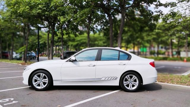 F30 318D總代理全車原鈑 安機導航  第5張相片