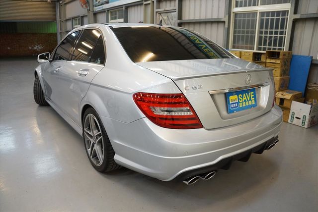 2012年領牌 C63 小改款  第2張相片