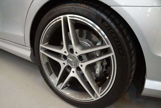 2012年領牌 C63 小改款  第19張相片